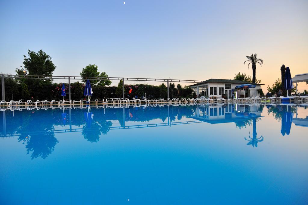 Pelikan Hotel Buyukcekmece Bagian luar foto