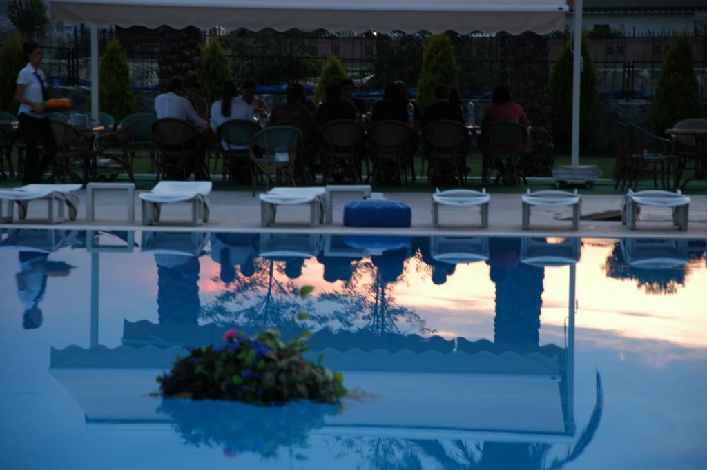 Pelikan Hotel Buyukcekmece Bagian luar foto